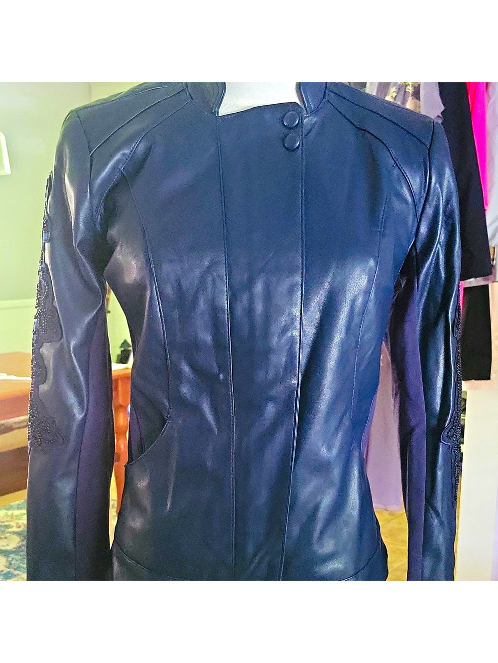 Leather Women’s Size 2 Blue Slim Short Full Zip Lined Moto Style Jacket